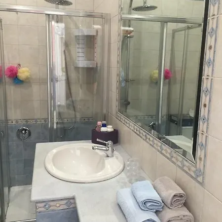 Casa Mare Porto Rosso Apartment *